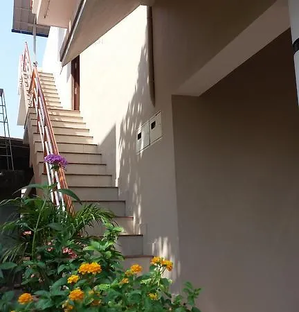 Kevins Placid Homestay Kochi Exterior photo
